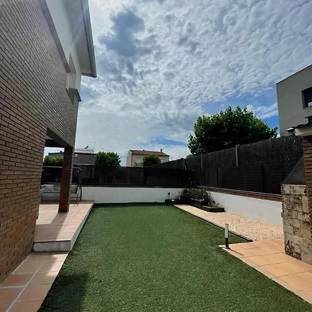 מלון Casa Con Piscina Cerca De La Playa