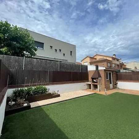 Casa Con Piscina Cerca De La Playa